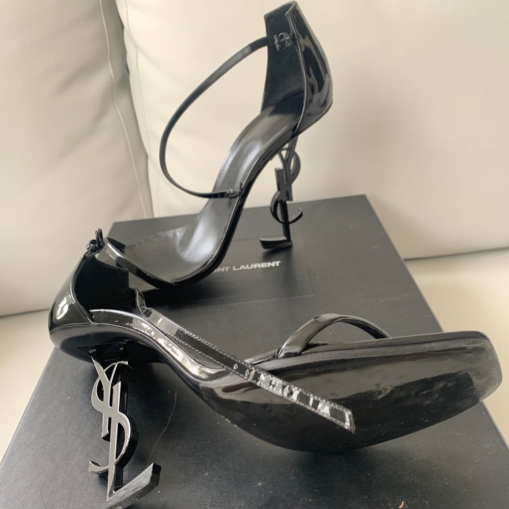 YSL LOGO HEELS 42